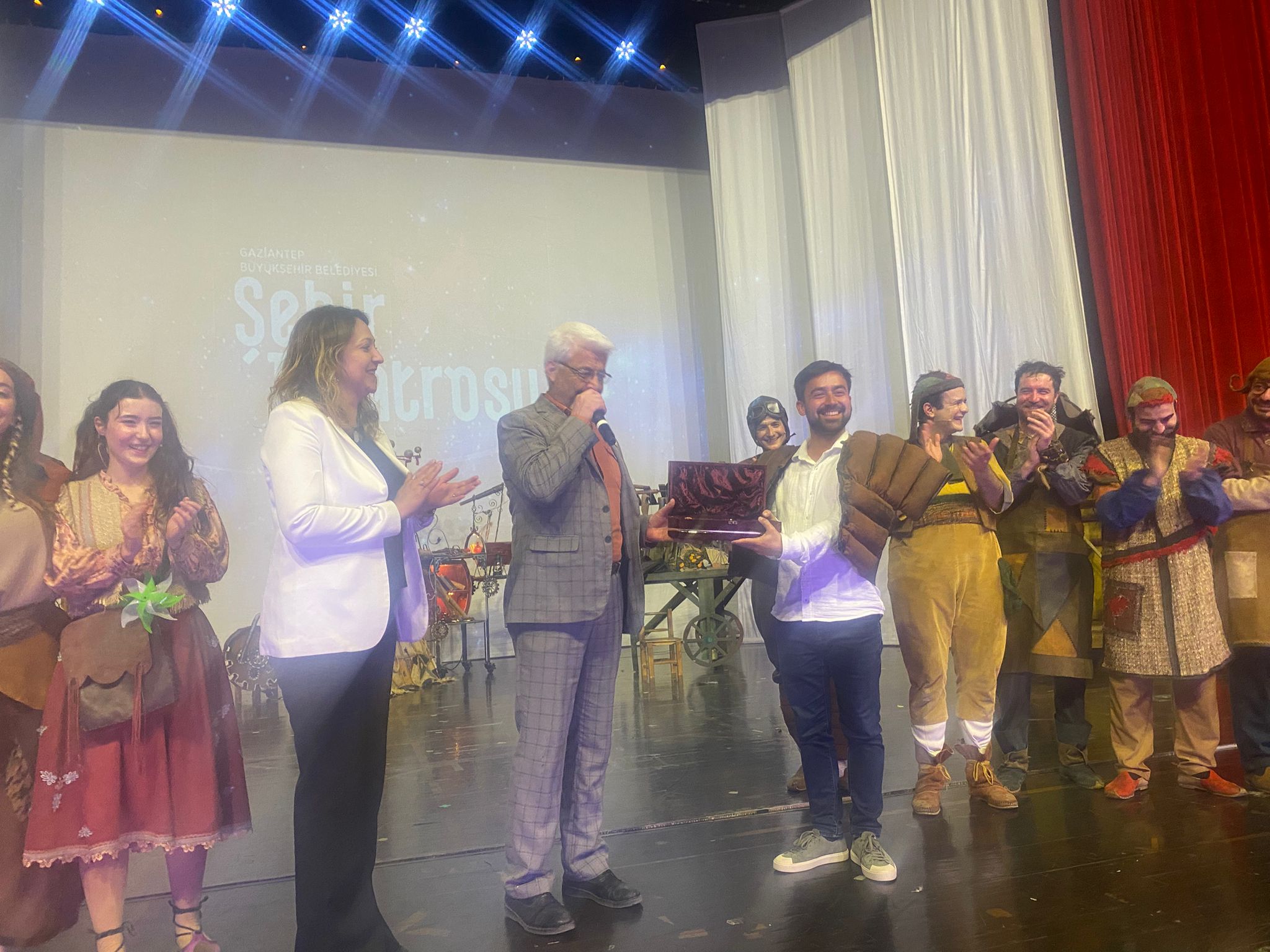 Gaziantep Şehir Tiyatrosu, Kırşehir Çocuk Tiyatrosu Festivali’nde Büyük Beğeni Topladı